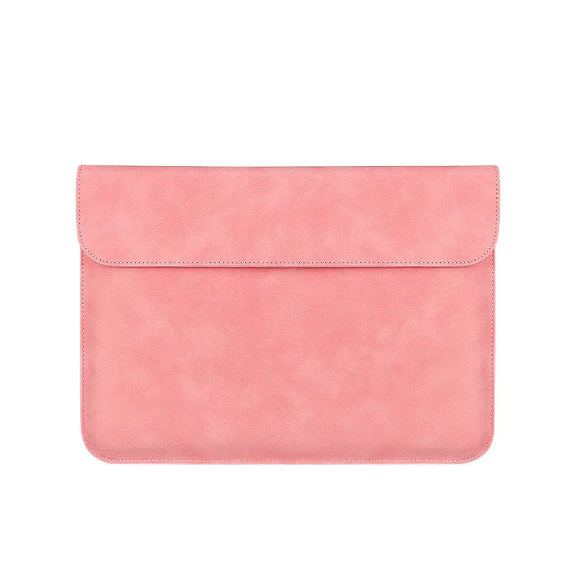 LLANO brown sheepskin laptop sleeve for 13.3 inch MacBook with lock and vertical orientation