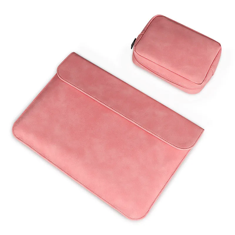 LLANO brown sheepskin laptop sleeve for 13.3 inch MacBook with lock and vertical orientation