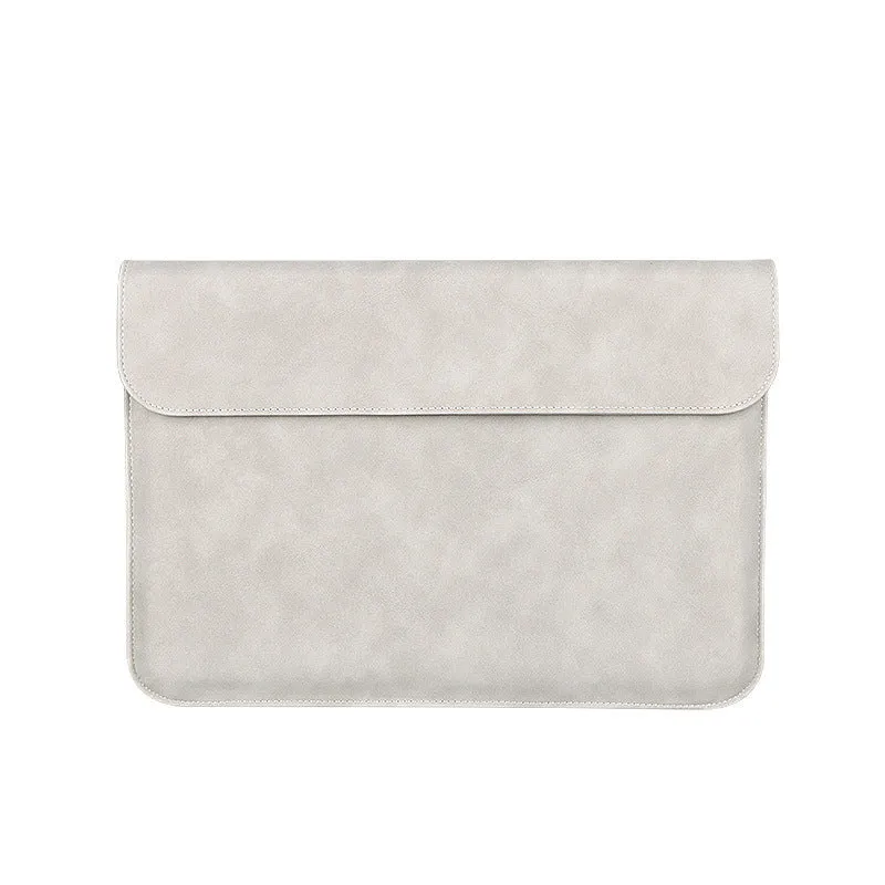 LLANO brown sheepskin laptop sleeve for 13.3 inch MacBook with lock and vertical orientation