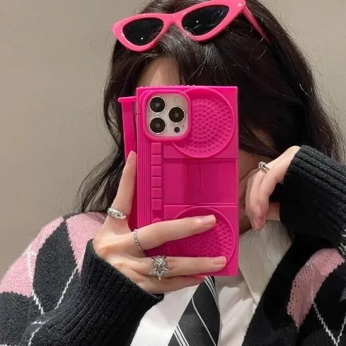 Pink silicone phone case with fall protection for iPhone 14 Pro, all-inclusive design