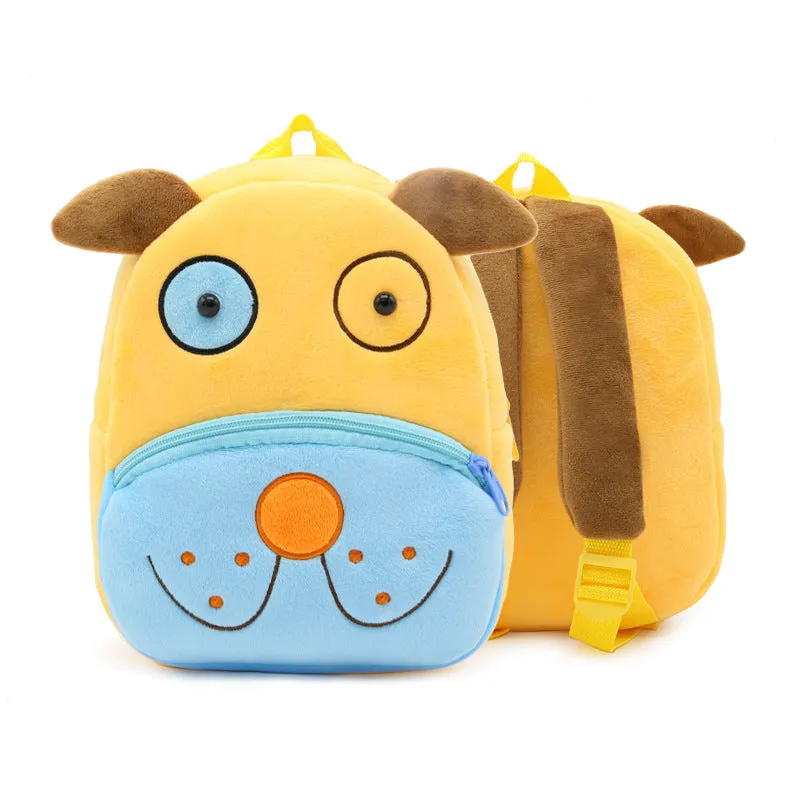 Plush animal backpack for children with 26x24x10cm dimensions in various animal designs