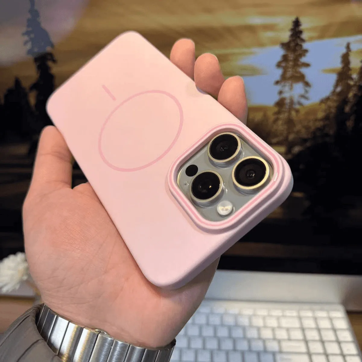 Soft fine circle magnetic phone case with frosted finish for iPhone in black colour