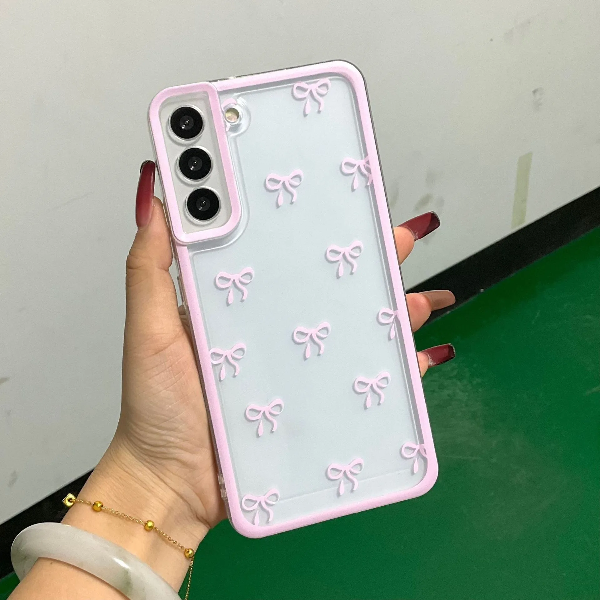 Samsung TPU phone case with small bowknot cartoon design, transparent, three-dimensional relief