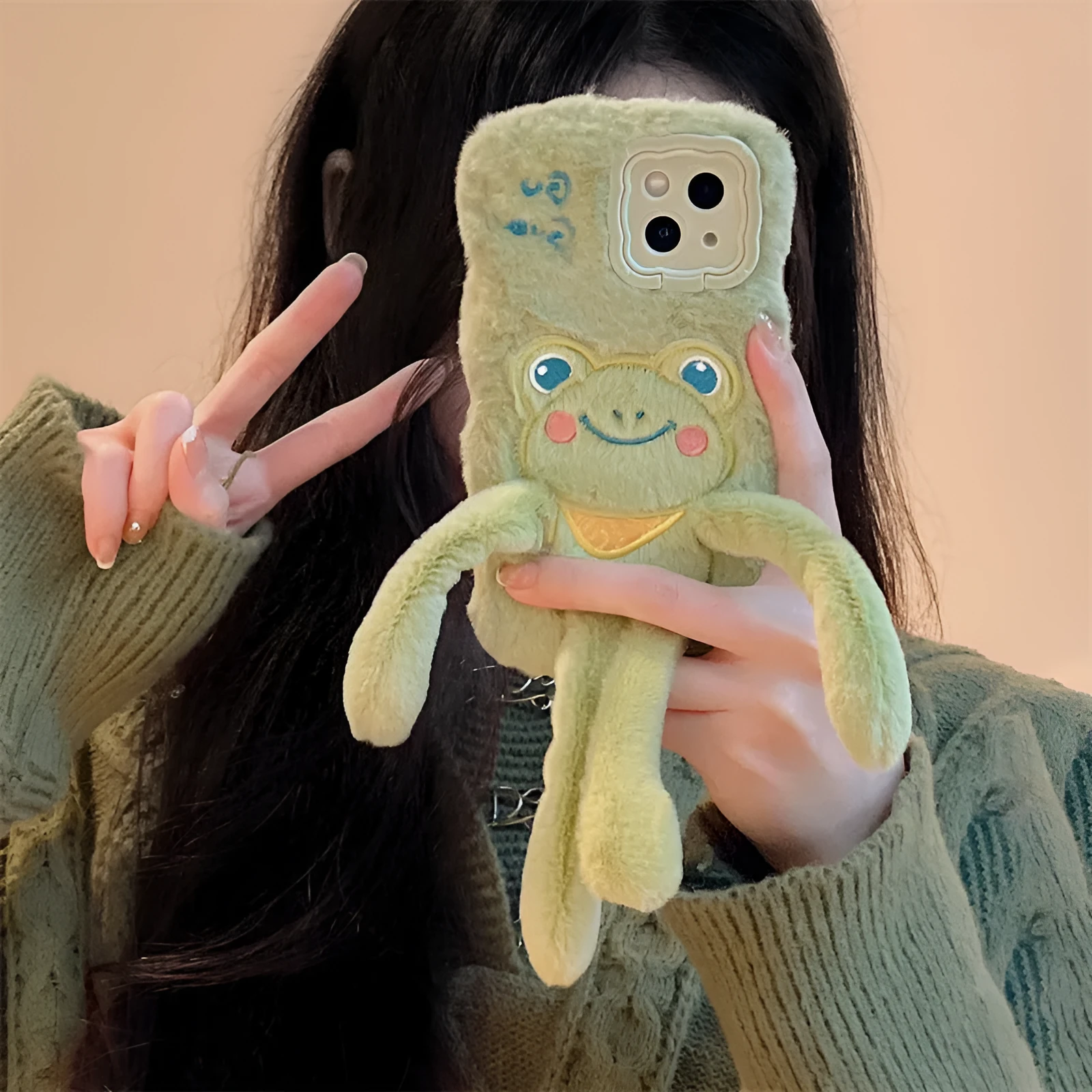 Green cartoon furry frog phone case with pull-out bracket on phone