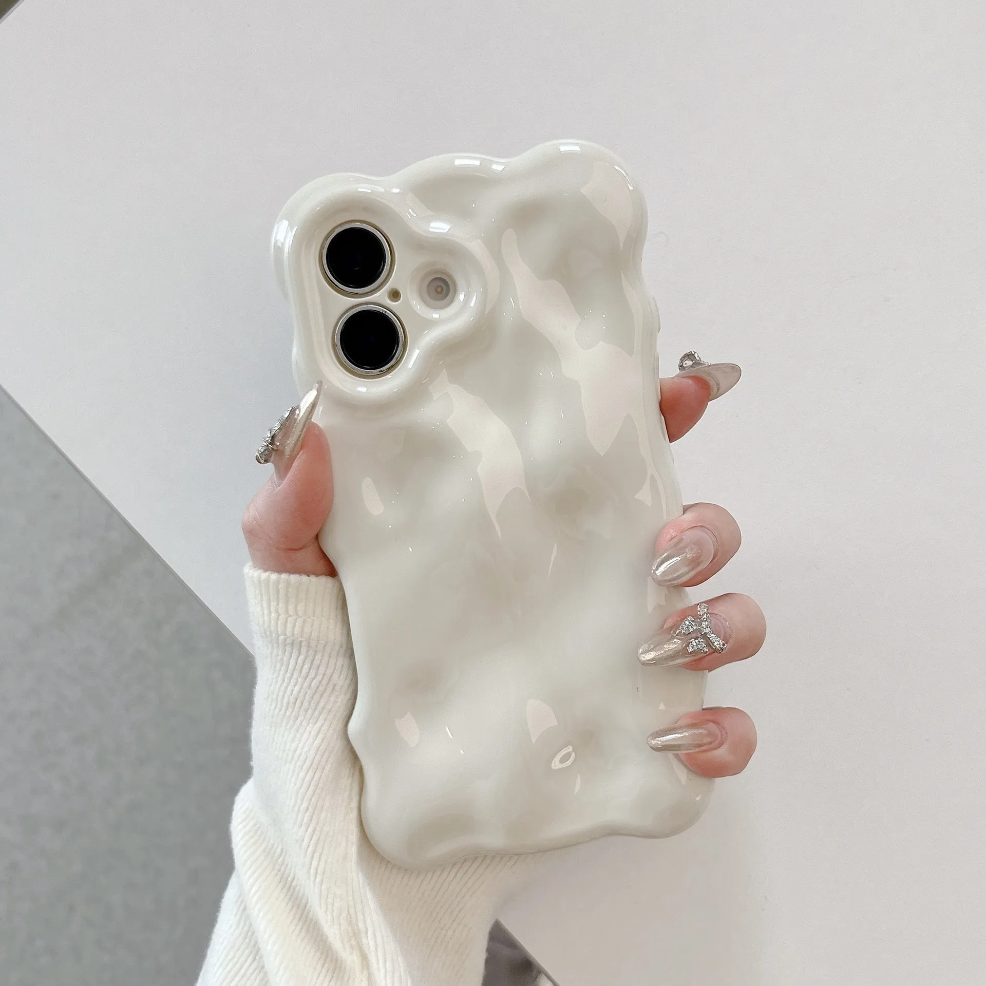 Niche Advanced Sense Plating Shell TPU phone case with wave bubble finish in silver electroplated colour