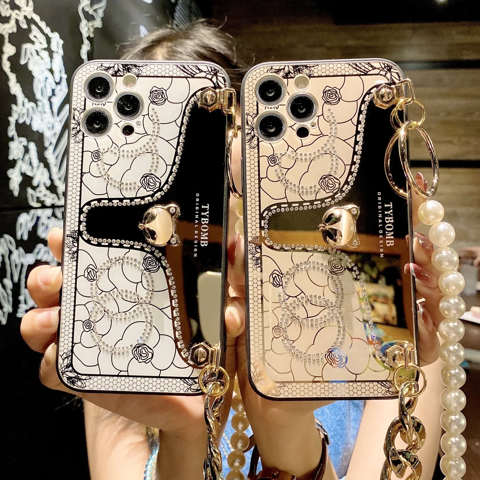 Chain charming fox mirror mobile phone case with diamond decoration in white colour for iPhone