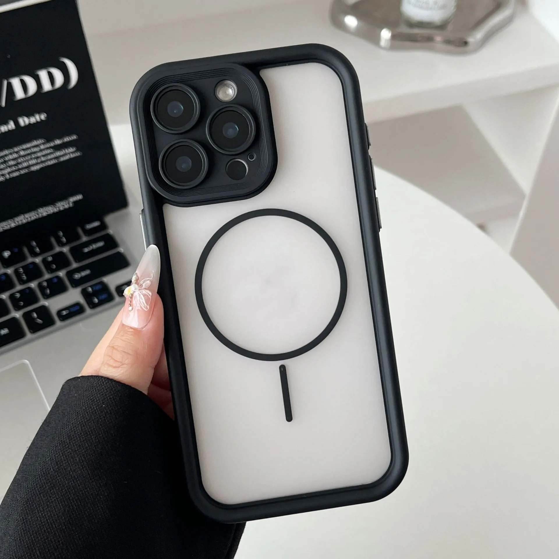 Skin feeling strong magnetic phone case for iPhone, shockproof, anti-fingerprint, black, TPU PC material