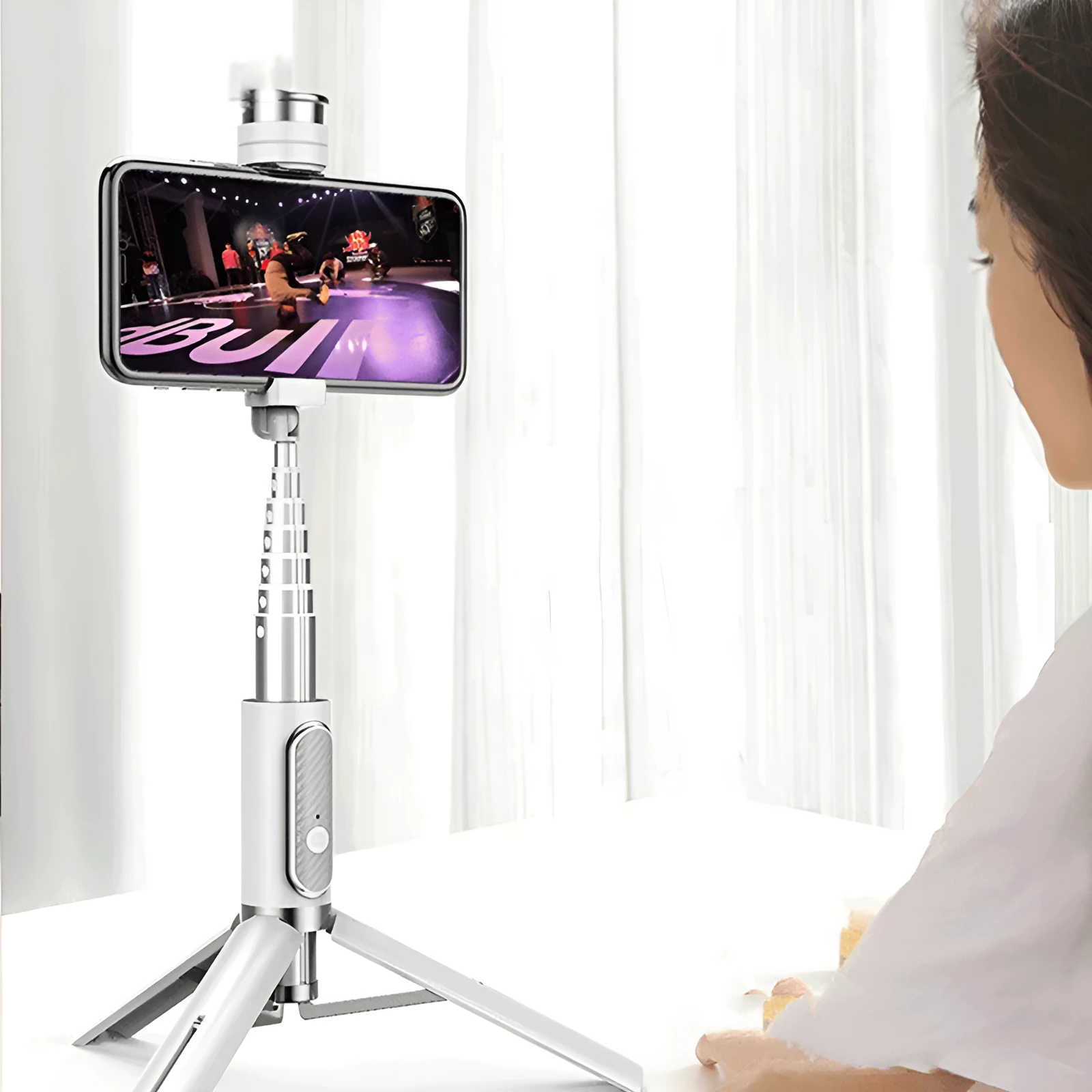 Standard black multifunctional aluminium alloy remote control tripod selfie stick compatible with Apple iPhone