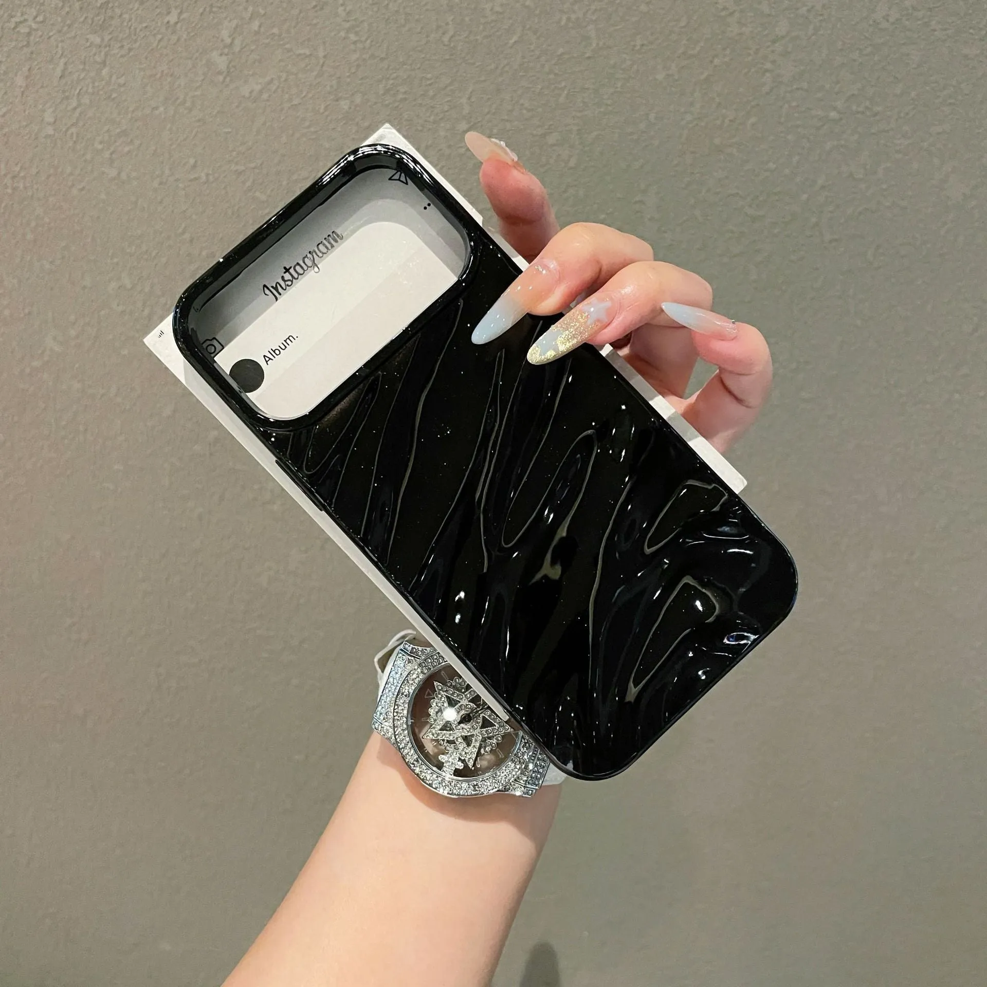Three-dimensional pleated soft shell phone case with anti-fingerprint varnish finish for iPhone
