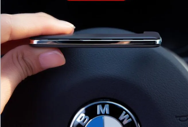 Car air-conditioning vent aromatherapy perfume clip in black with invisible paddle design