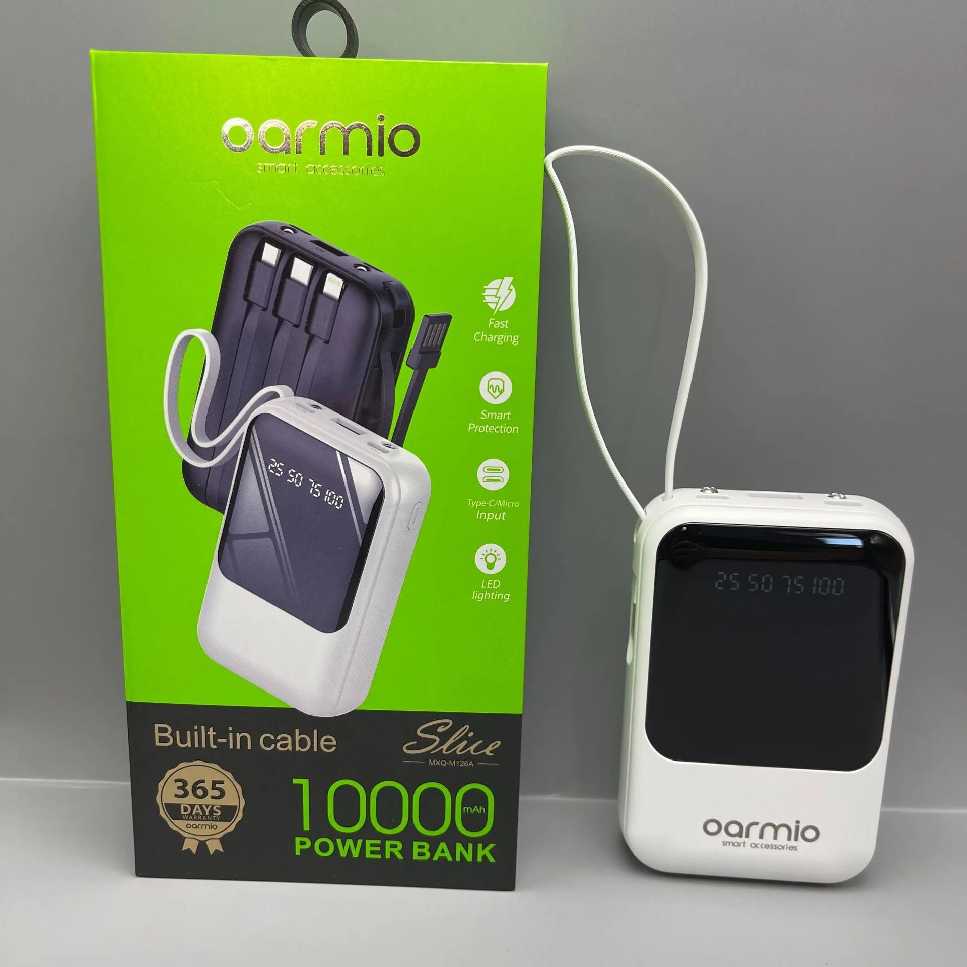 Oarmio Mini M126A 10000mAh portable power bank with integrated cable in white, PVC shell