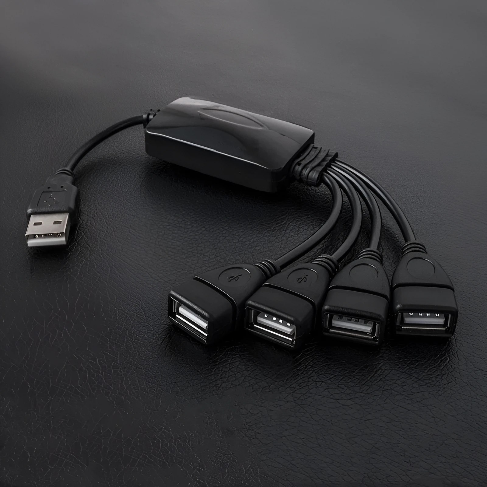 USB 2.0 four-port computer peripheral hub in A003 Linear HUB colour
