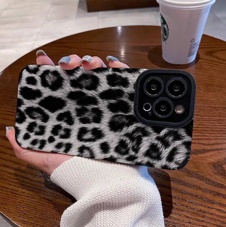 Black and white leopard print TPU phone case for Apple 15 15PRO with all-inclusive protective design
