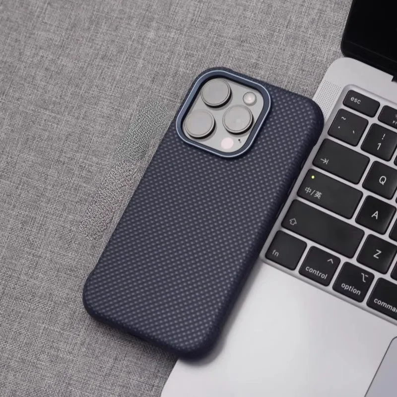 Hard PC leather phone case with embossed diamond grain and magnetic suction in Star Diamond finish