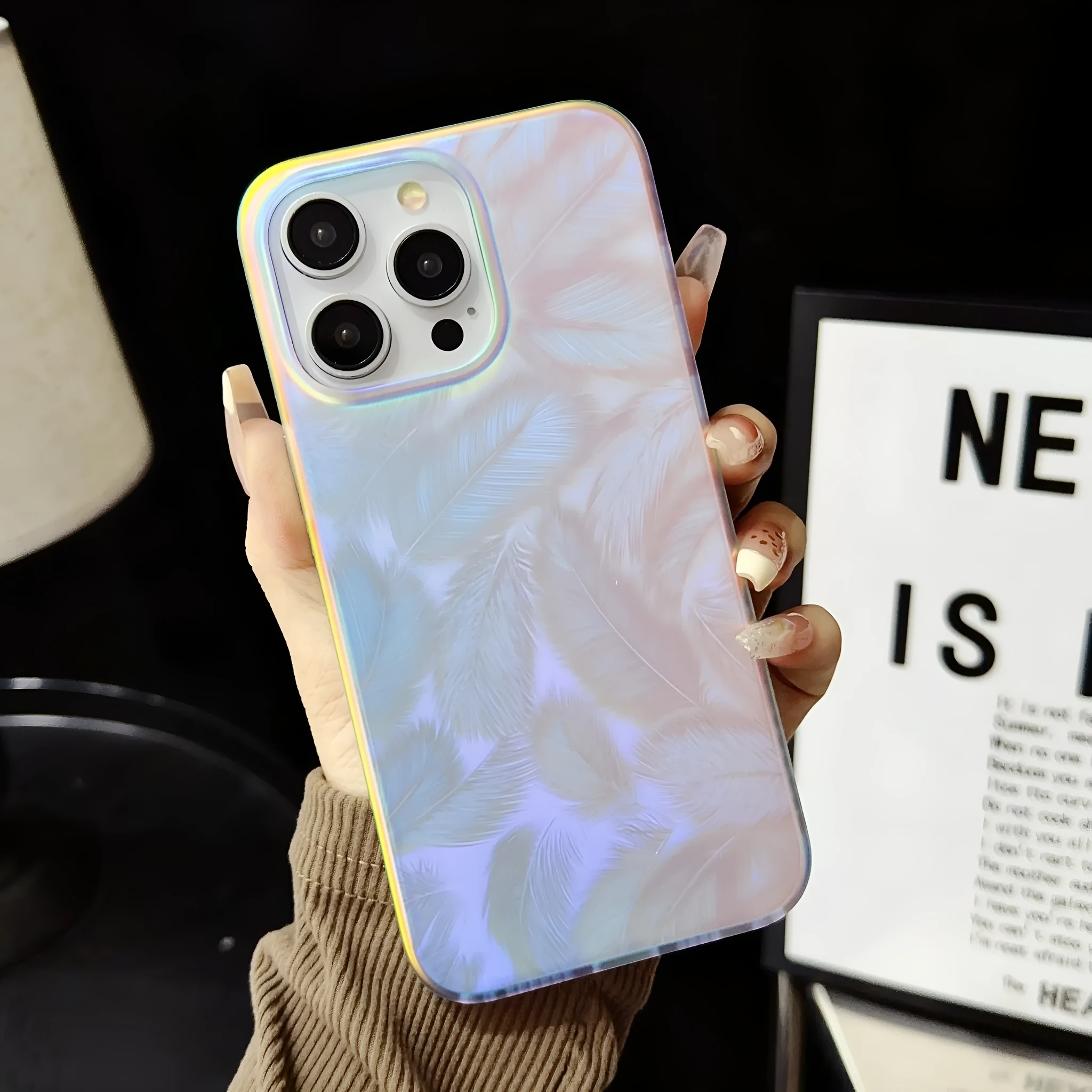 Frosted double-layer TPU PC colour-changing drop-resistant protective cover for iPhone 11-16 Pro Max in feather pattern