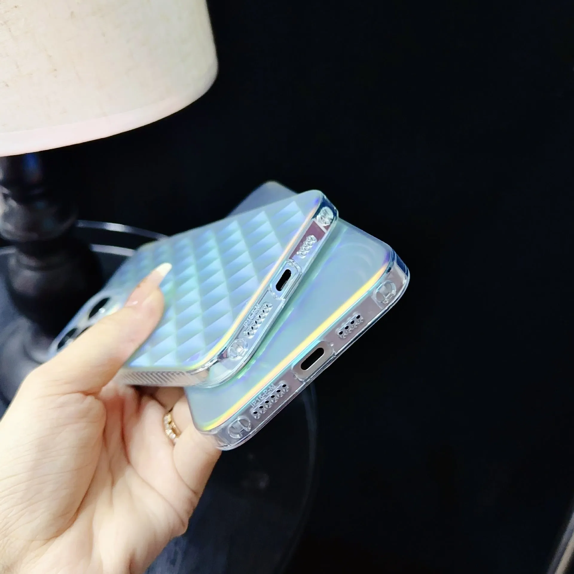 Frosted double-layer TPU PC colour-changing drop-resistant protective cover for iPhone 11-16 Pro Max in feather pattern