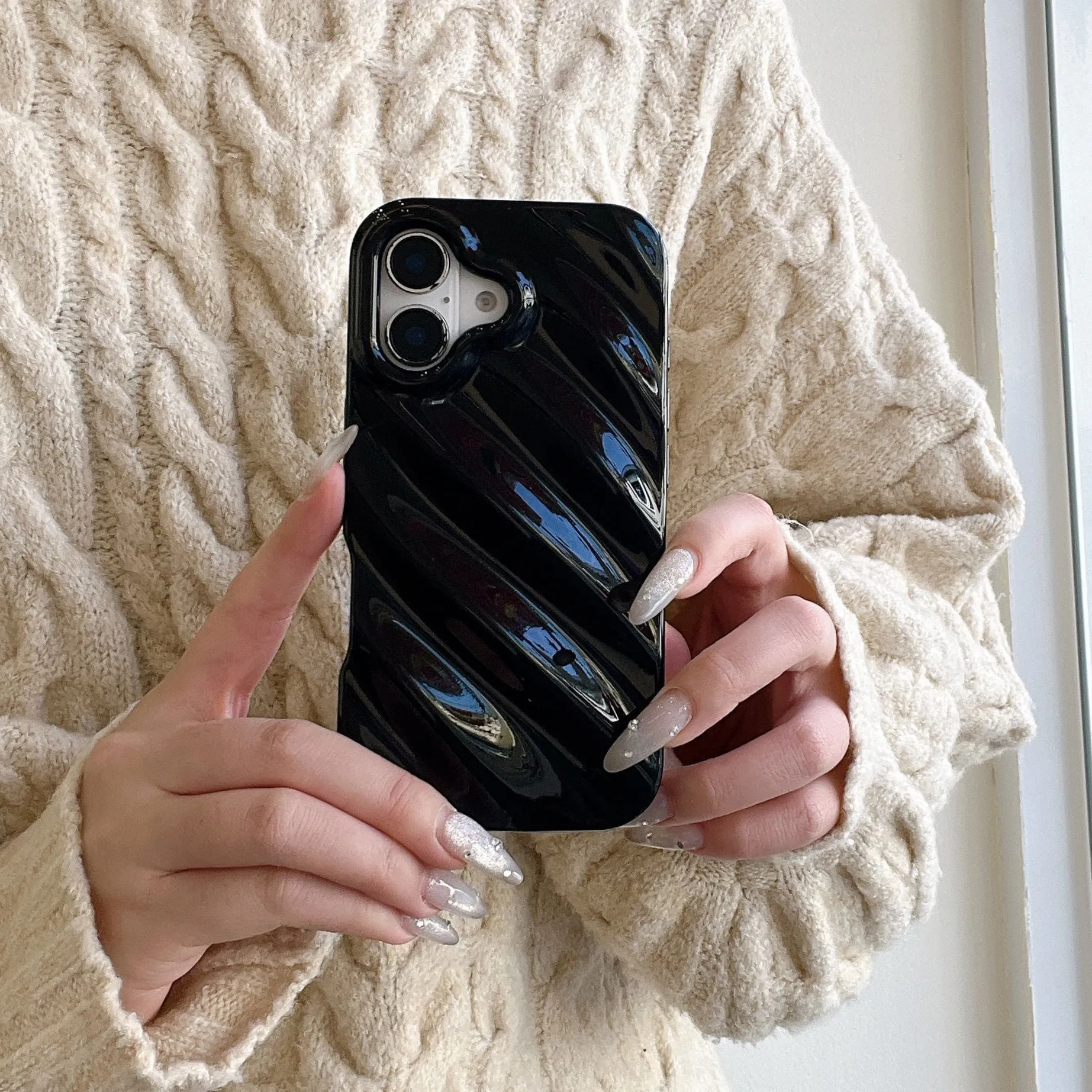 TPU water ripple phone case for iPhone in black with anti-fingerprint finish