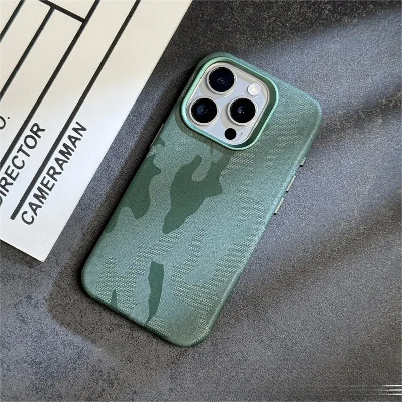 Magnetic drop-resistant phone case in imitation leather for iPhone 12-15 series, dark purple colour, shockproof and anti-fingerprint