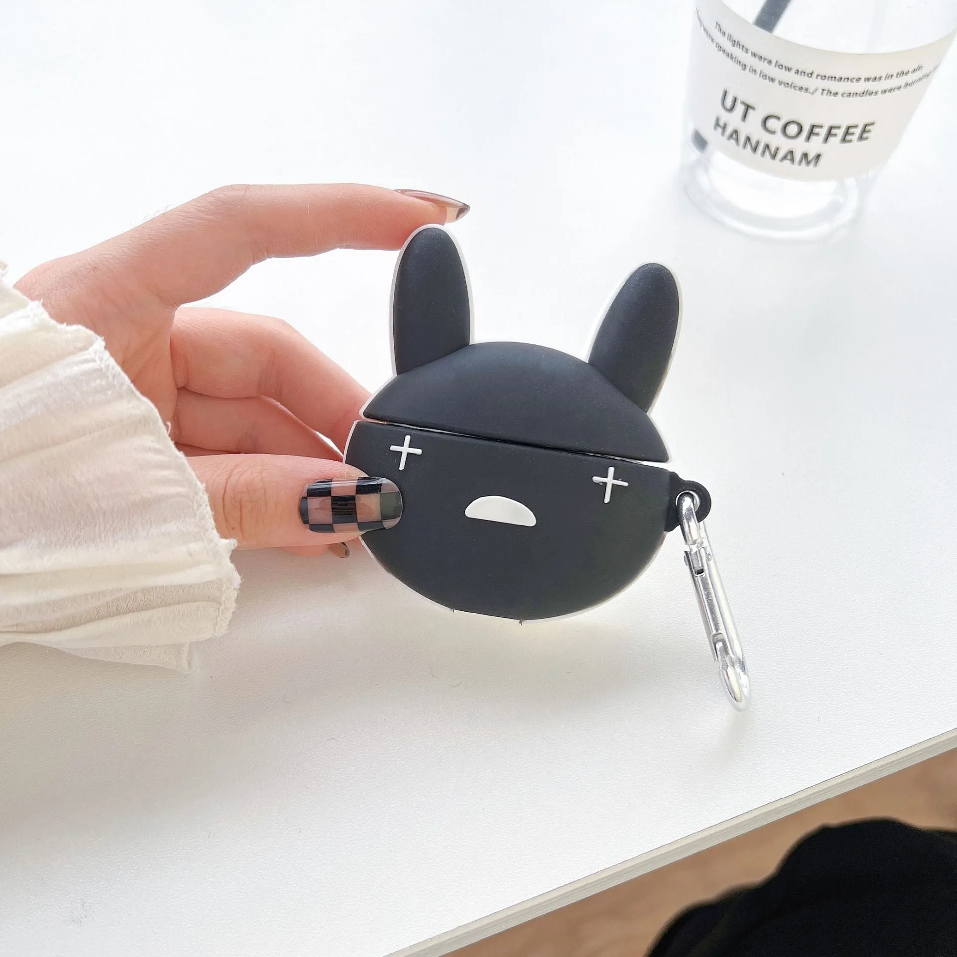 Cute silicone love earphone sleeve cartoon love feet design for AirPods case