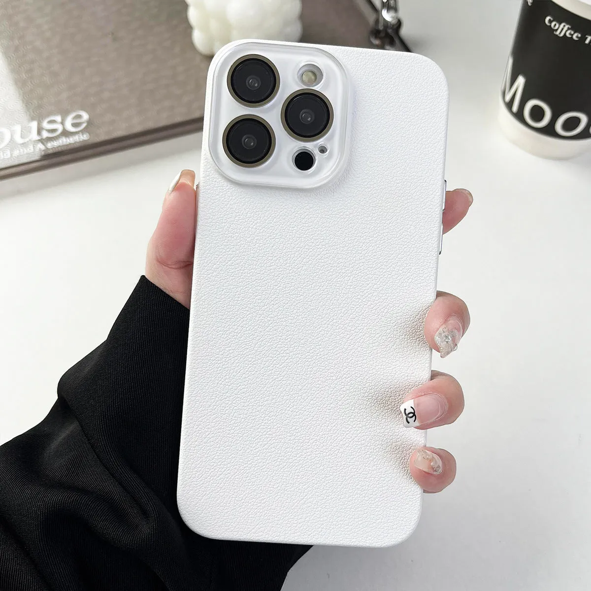 Solid colour lychee pattern PC phone case with anti-fall and anti-fingerprint properties, available in multiple colours
