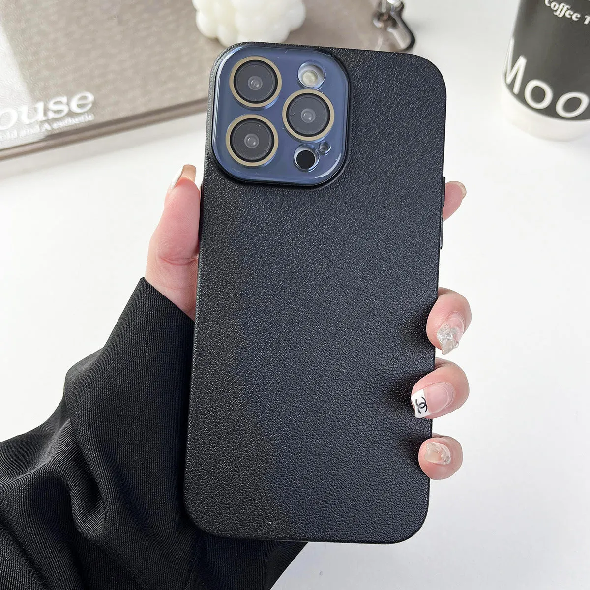 Solid colour lychee pattern PC phone case with anti-fall and anti-fingerprint properties, available in multiple colours