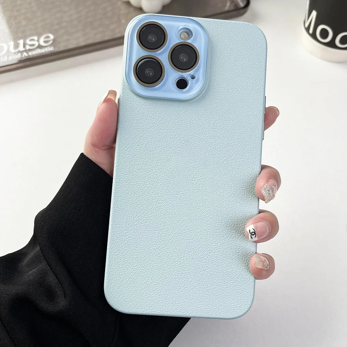 Solid colour lychee pattern PC phone case with anti-fall and anti-fingerprint properties, available in multiple colours