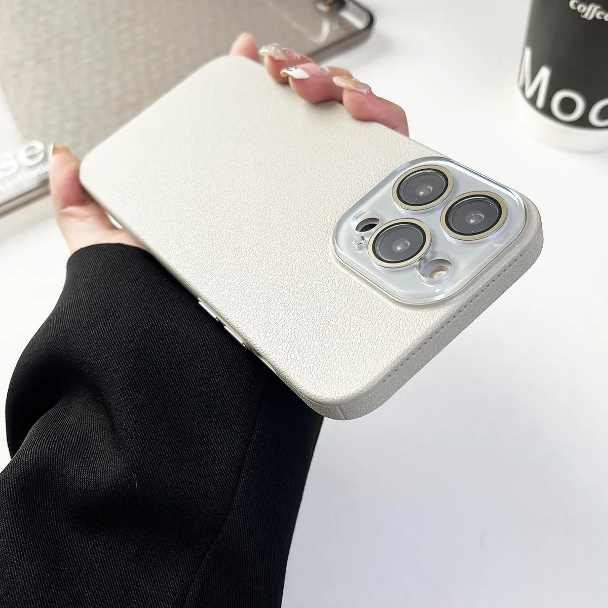Solid colour lychee pattern PC phone case with anti-fall and anti-fingerprint properties, available in multiple colours