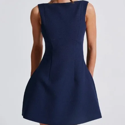 Slim backless summer dress in polyester with sleeveless design and high waist
