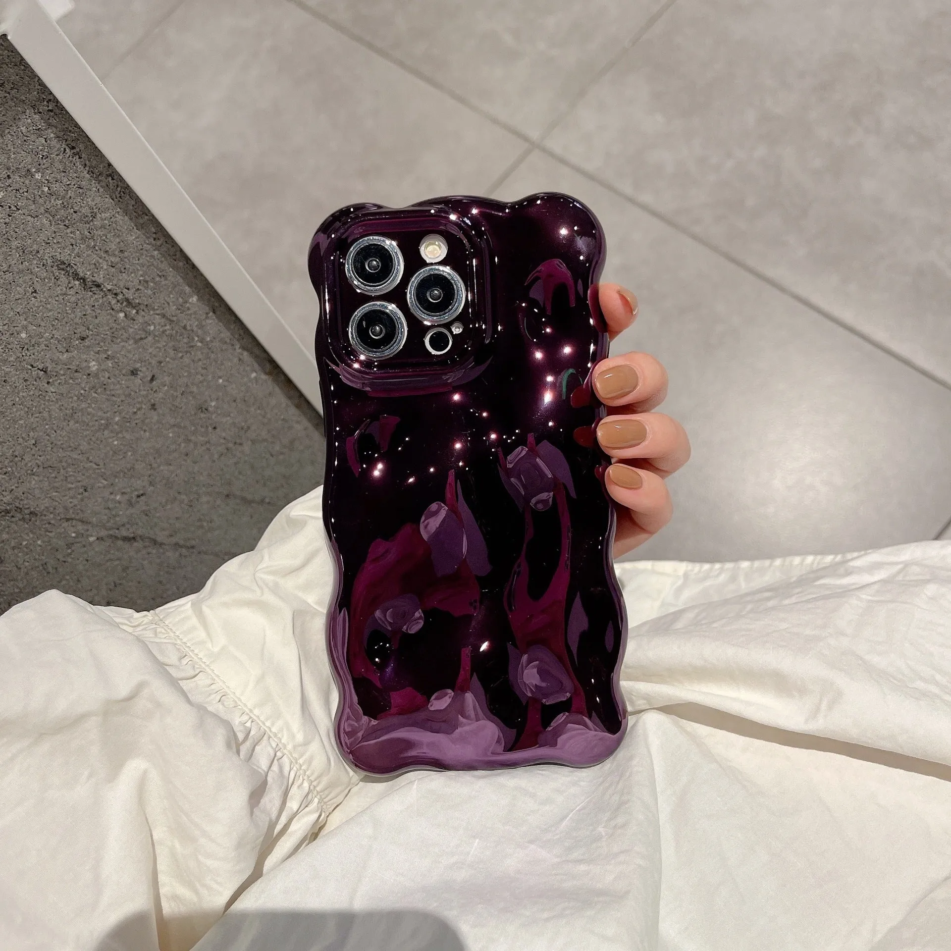 TPU phone case with bubble shell electroplating finish in silver for iPhone