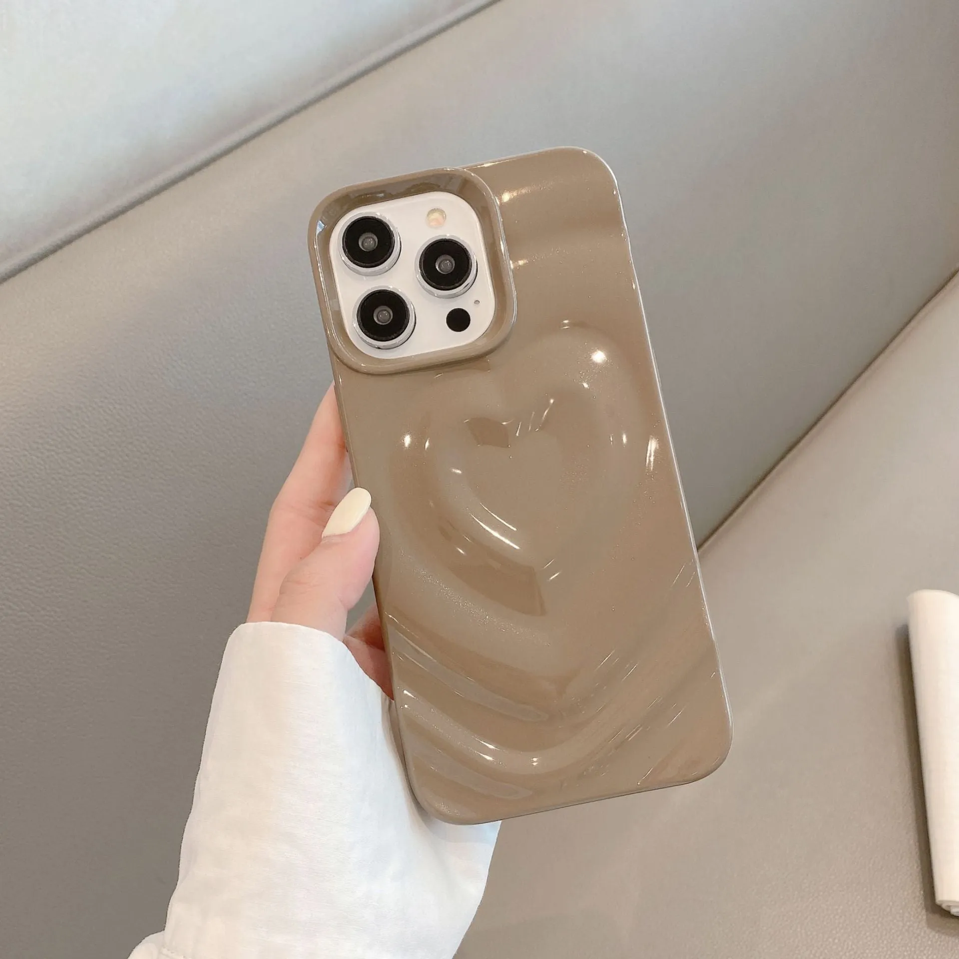 Three-dimensional love wave pattern pleated TPU phone case in milky white, compatible with iPhone 11 to 15