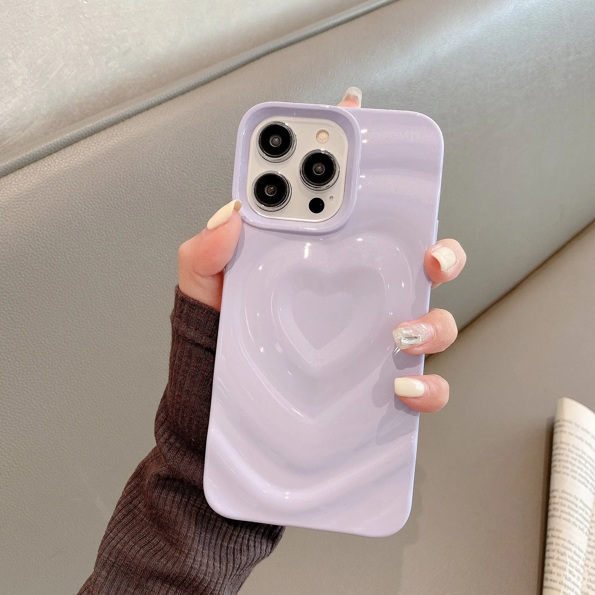 Three-dimensional love wave pattern pleated TPU phone case in milky white, compatible with iPhone 11 to 15