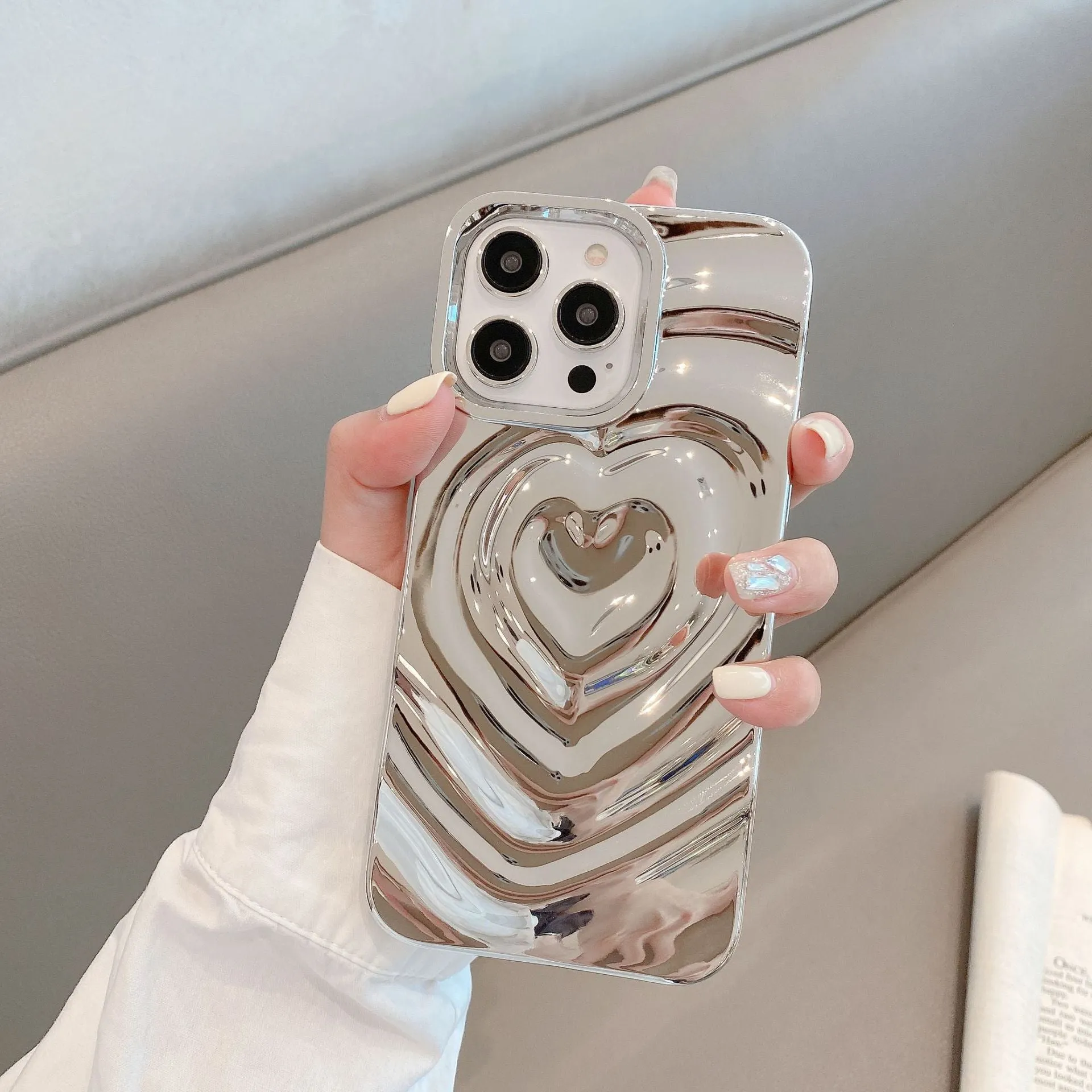 Three-dimensional love wave pattern pleated TPU phone case in milky white, compatible with iPhone 11 to 15