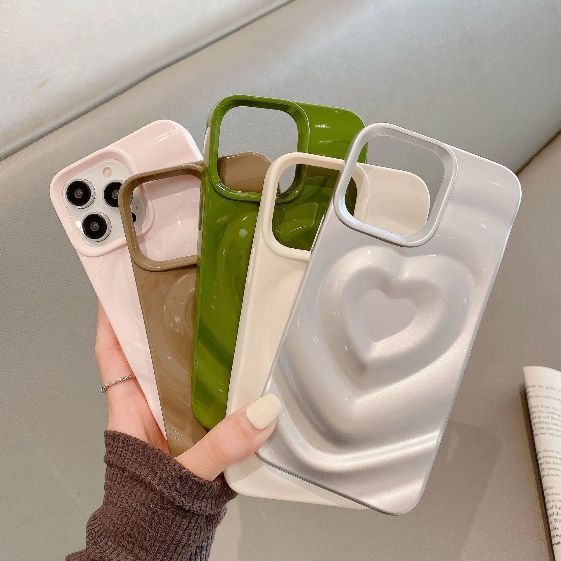 Three-dimensional love wave pattern pleated TPU phone case in milky white, compatible with iPhone 11 to 15