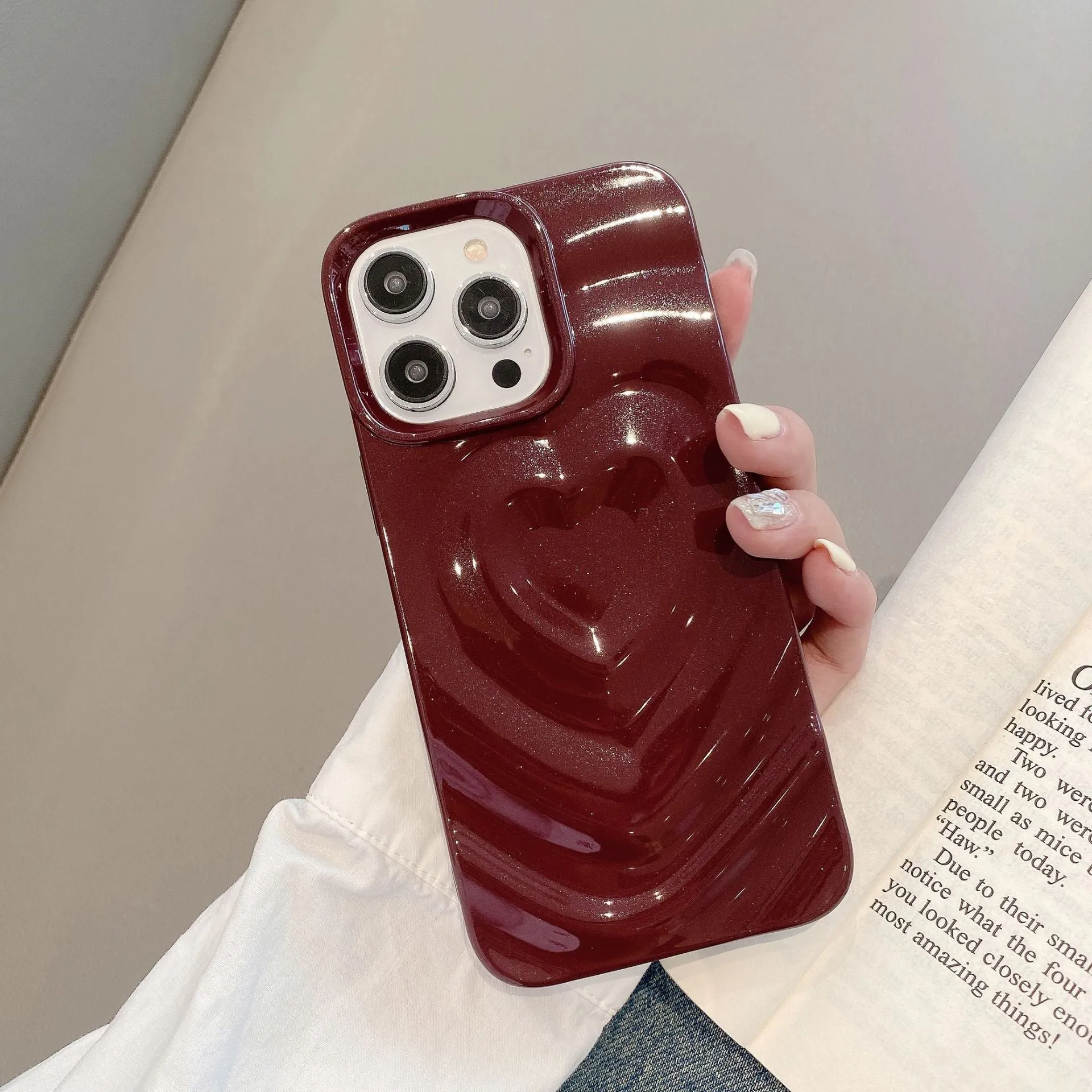 Three-dimensional love wave pattern pleated TPU phone case in milky white, compatible with iPhone 11 to 15