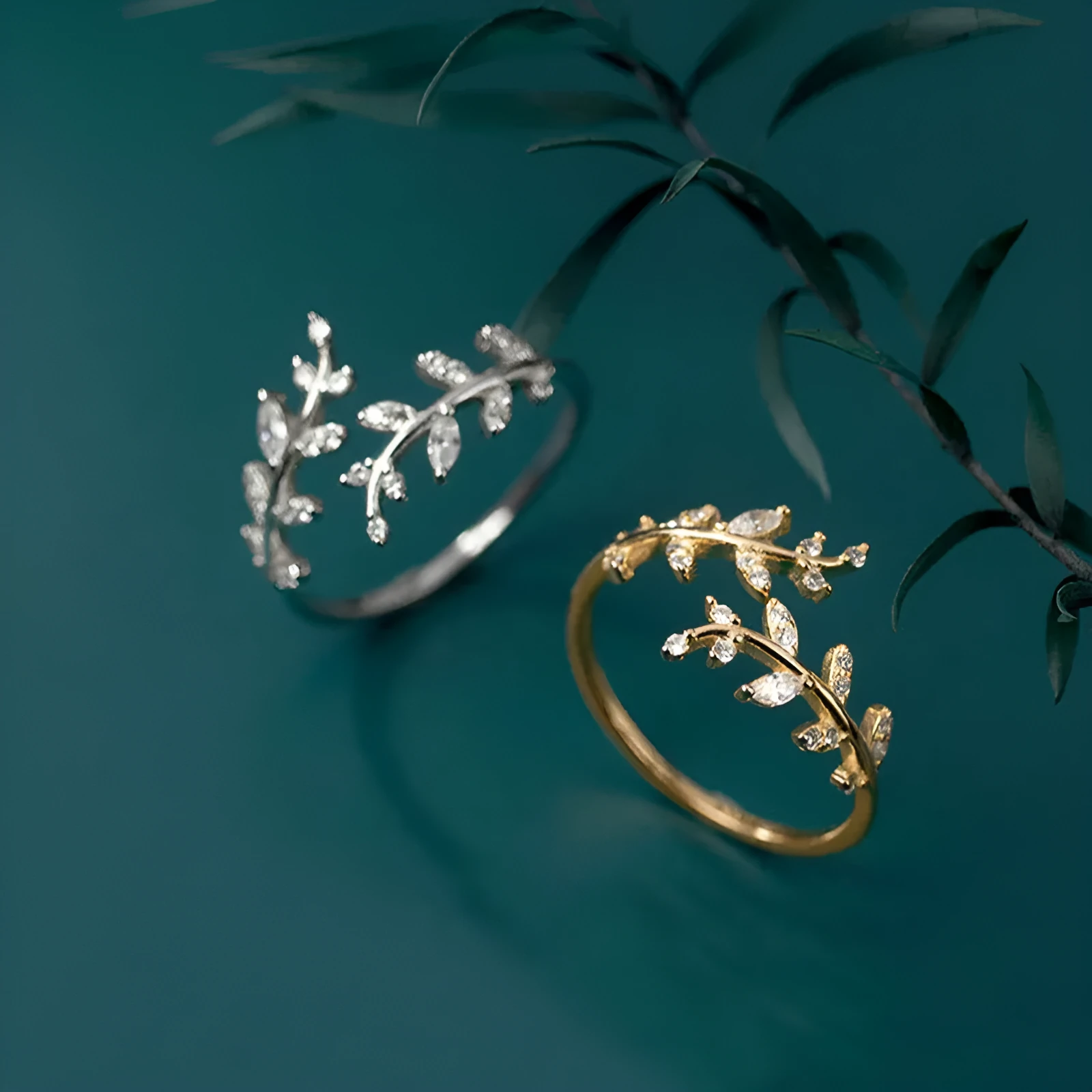 Leaf-shaped copper fashion ring with electroplated gold or silver finish for women
