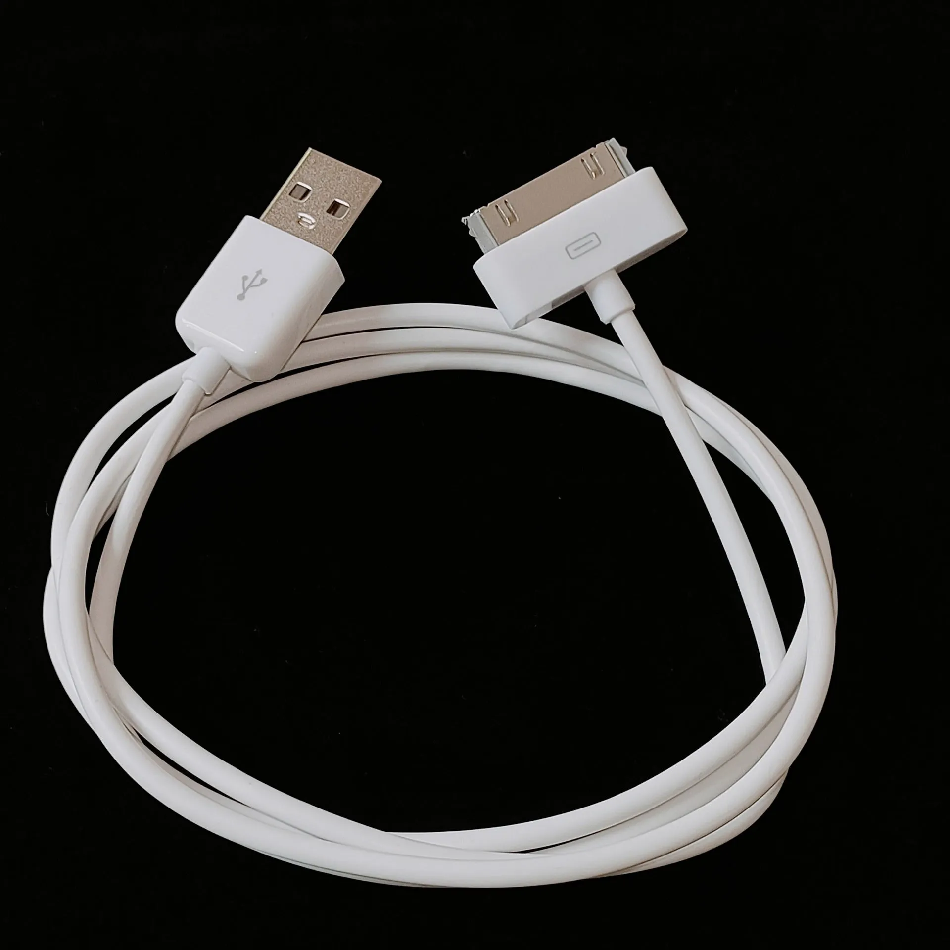 Black 1-metre USB data cable for tablet charging and syncing