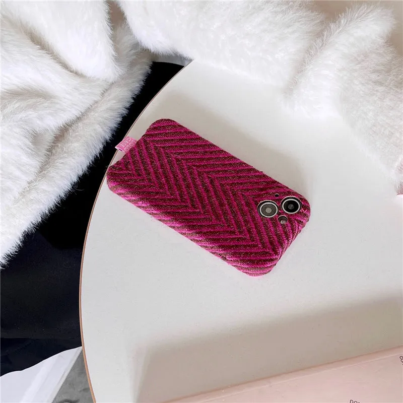 Pink houndstooth patterned TPU drop-resistant phone case for iPhone models