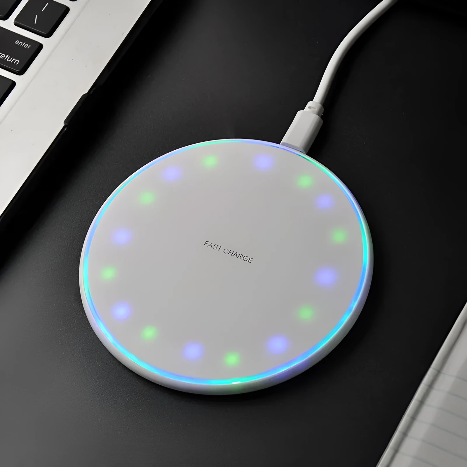 Round 10W wireless charger with indication function in black finish