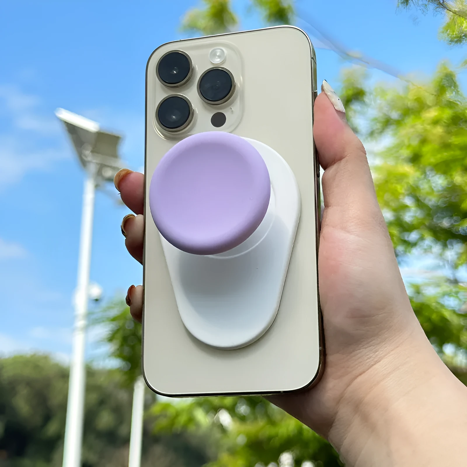 Silicone cup cover for magnetic mobile phone airbag bracket in multiple colours with snap-on design