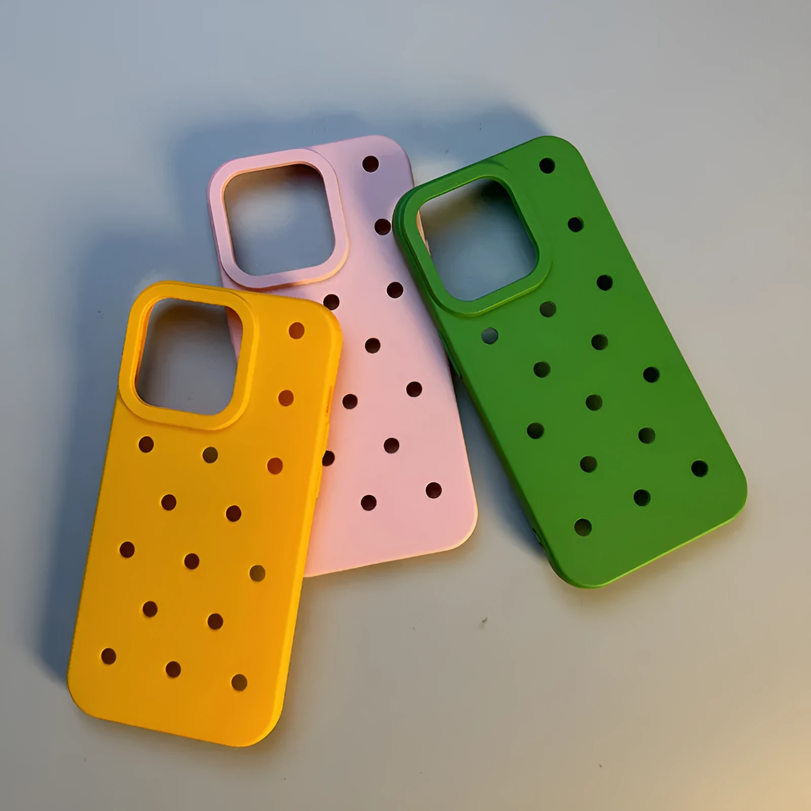 DIY heat dissipation TPU frosted phone case for iPhone 15 Pro Max in black, blue, green, yellow