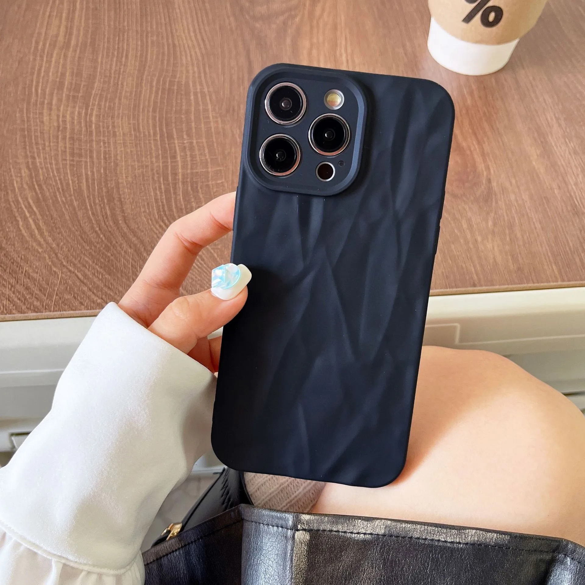 Frosted TPU phone case with pleated pattern in solid colour for iPhone