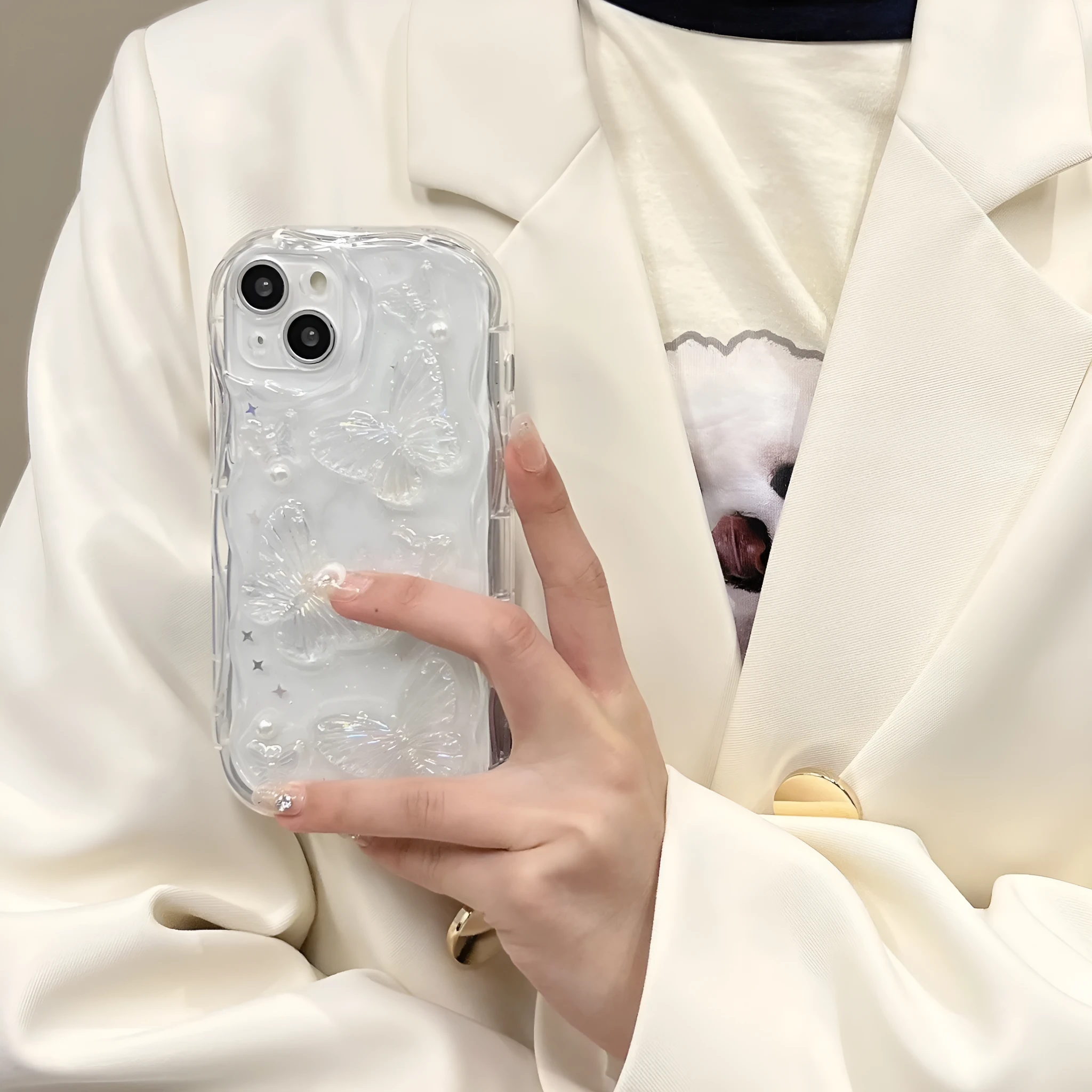 Three-dimensional butterfly phone case in transparent silicone with raised epoxy decoration for iPhone