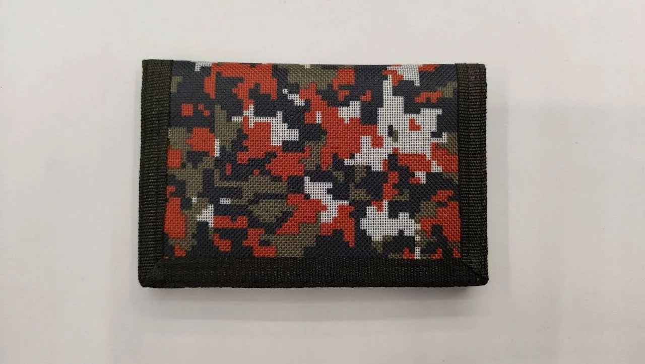 Short style camouflage cloth bank card purse with polyester lining and USB interface
