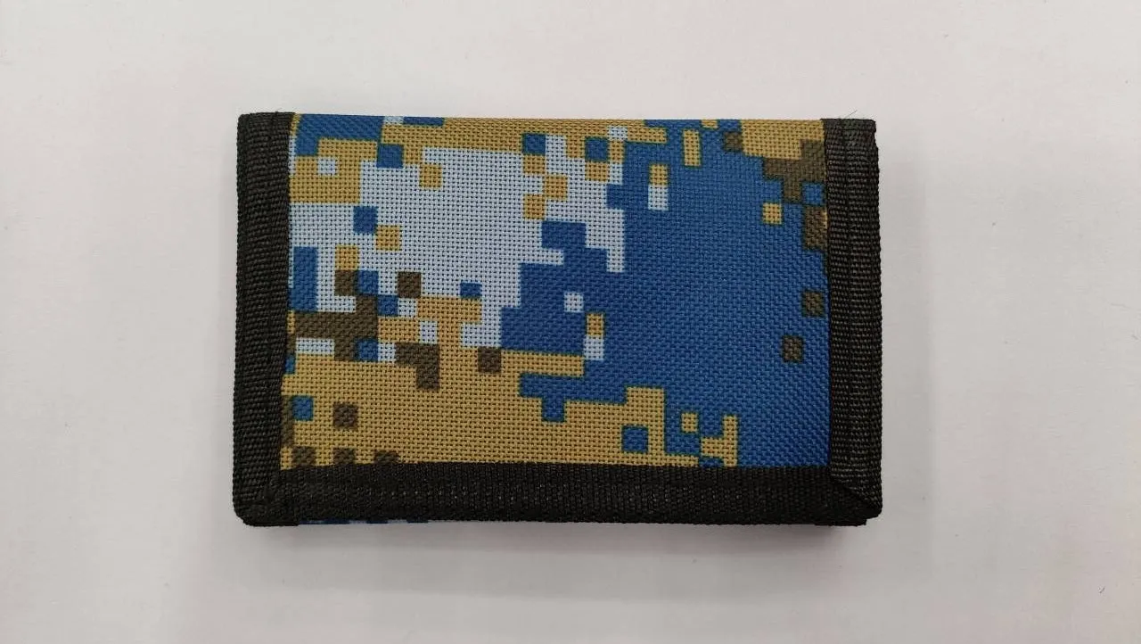 Short style camouflage cloth bank card purse with polyester lining and USB interface
