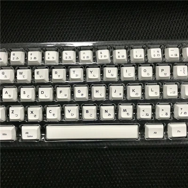 White Japanese PBT keycap full set with 100 keys and sublimation printing for mechanical keyboards.