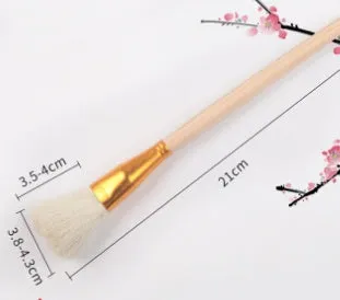 Painting pen with wool brush head and ceramic barrel for watercolour and oil tracing