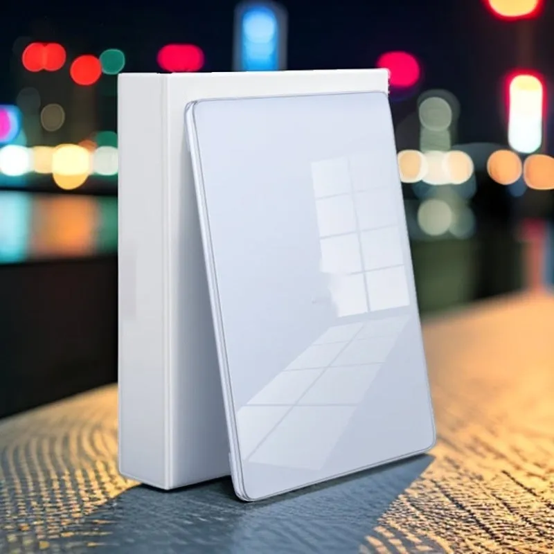 Transparent protective shell for MacBook Pro and Air laptops on a table