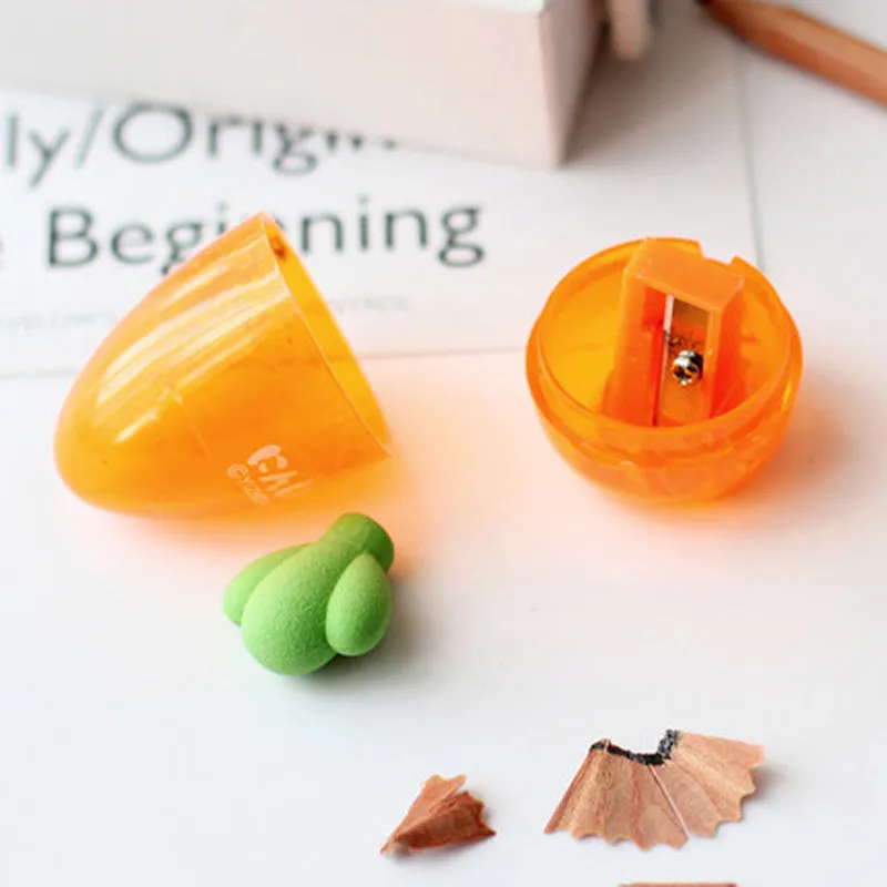 Carrot-shaped plastic pencil sharpener stationery with 7cm handle and safe blade-free design
