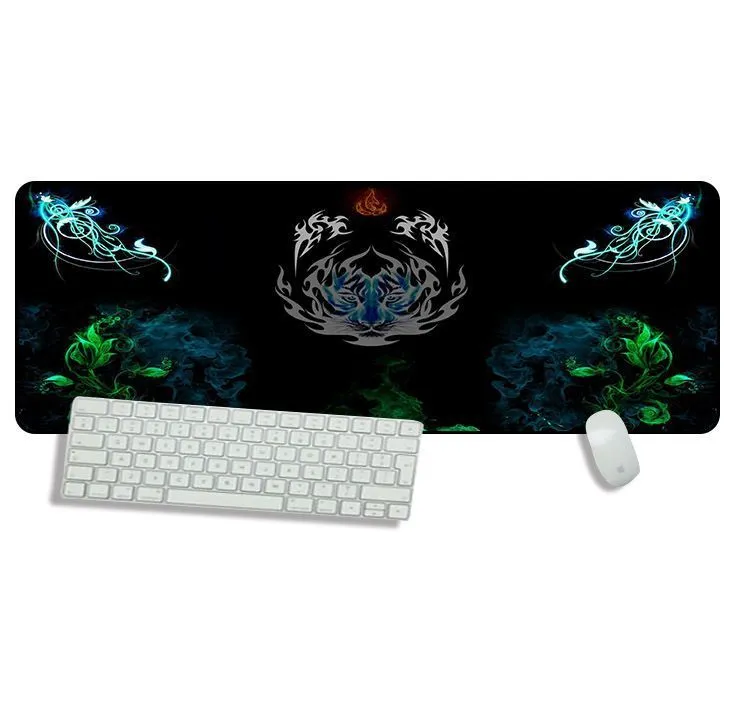 DZ-Animal custom mouse pad with animal design, non-slip rubber base and cloth surface.