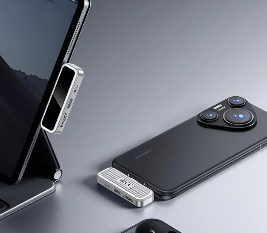 128GB Type-C USB flash drive in silver for mobile phone and computer data transfer
